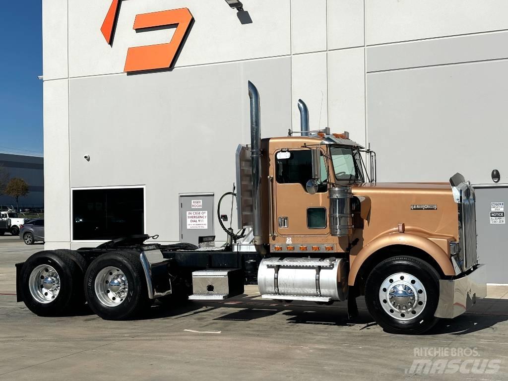 Kenworth W 900 曳引機組件