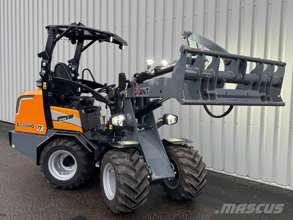 GiANT G 2300 HD 輪胎式裝載機