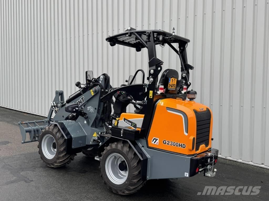 GiANT G 2300 HD 輪胎式裝載機
