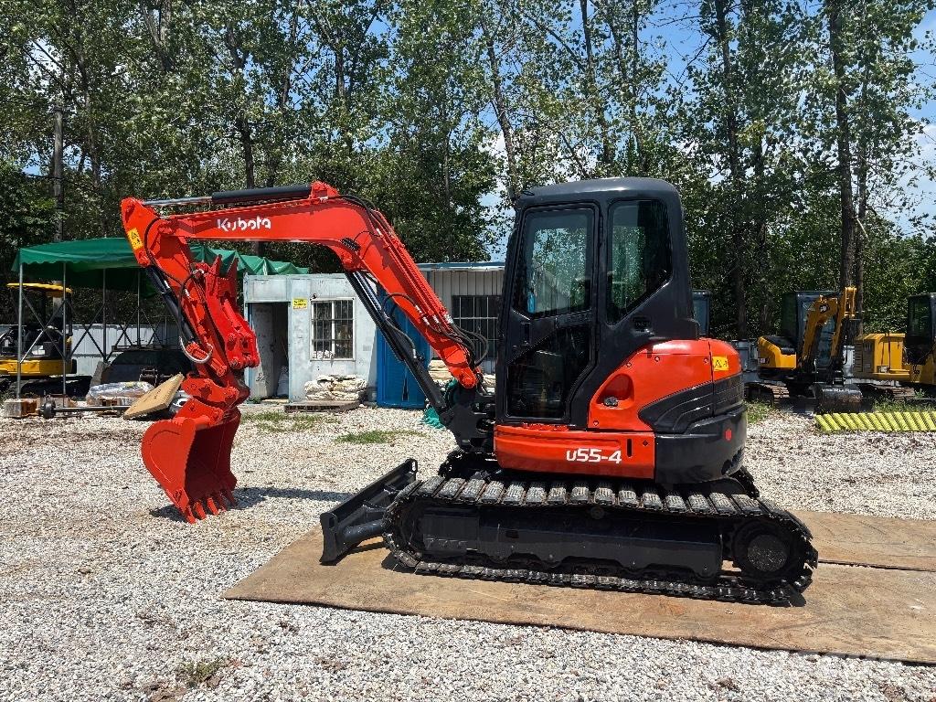 Kubota U 55-4 小型挖土機/掘鑿機<7t(小型挖掘機)
