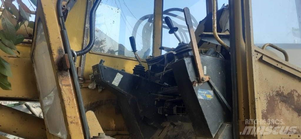 CAT 955 K 推土機