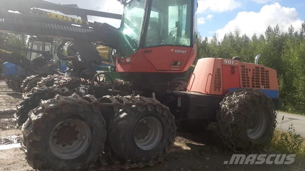 Valmet 901.2 收穫機