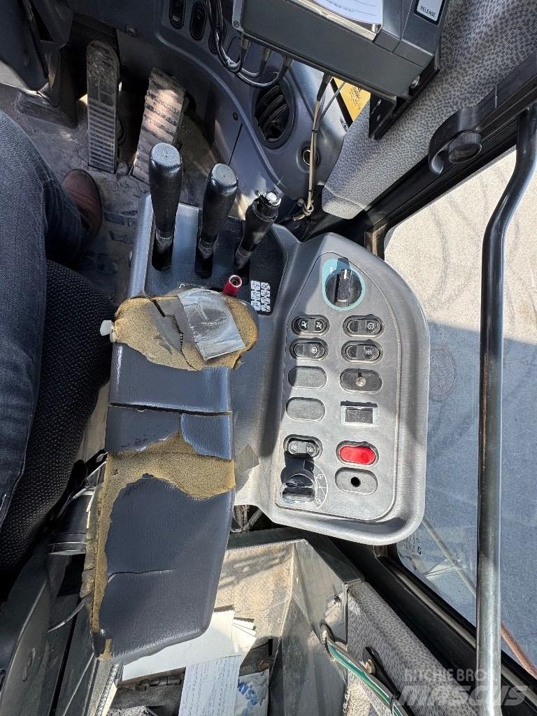 Komatsu WA 480 輪胎式裝載機