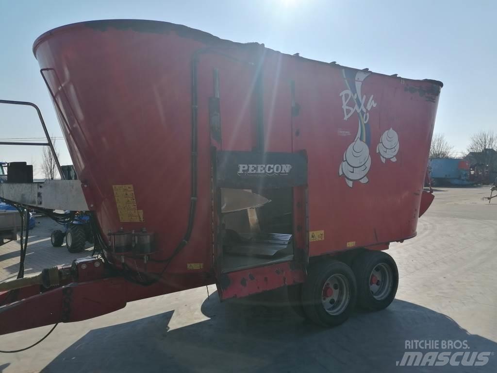 Peecon 24 kuub 混合餵料機