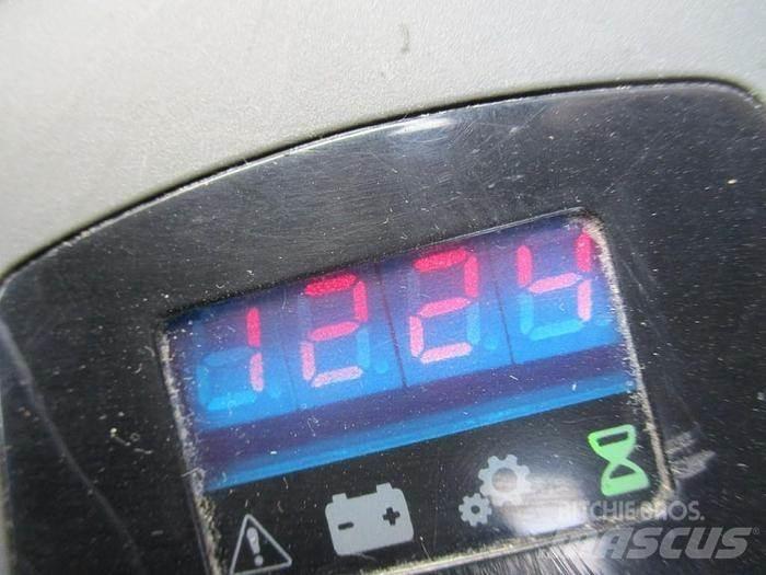 Toyota LWE 250 低架升降機