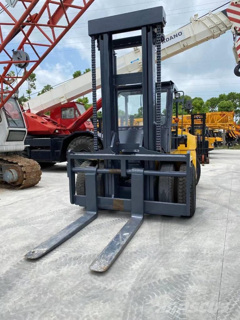 Komatsu FD 160 柴油卡車