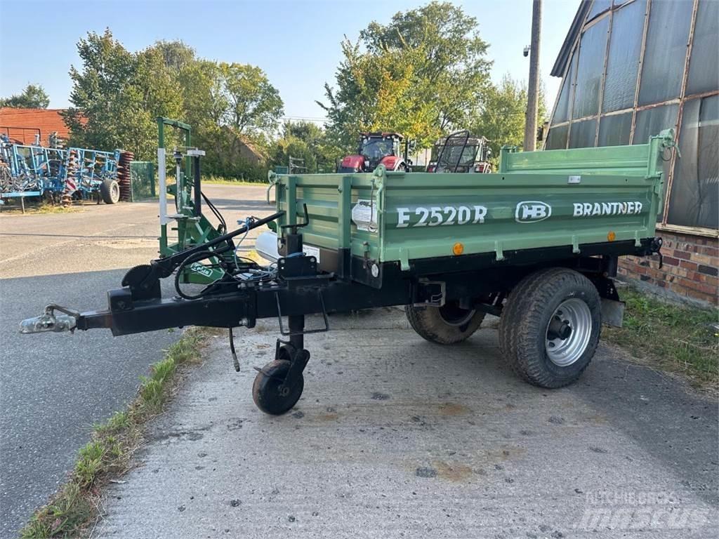 Brantner E 2520 草捆拖車