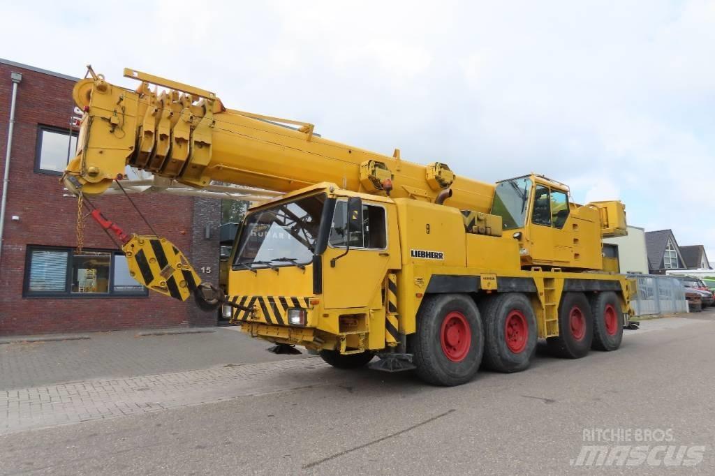 Liebherr LTM 1070-1 全路面起重機/吊車