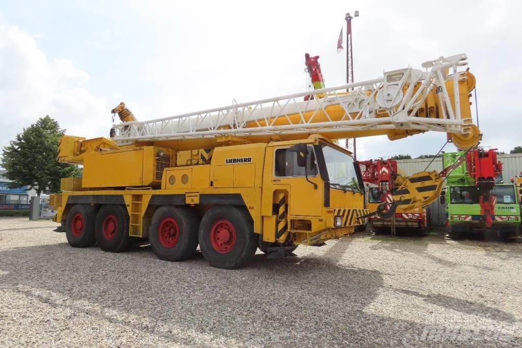Liebherr LTM 1070-1 全路面起重機/吊車