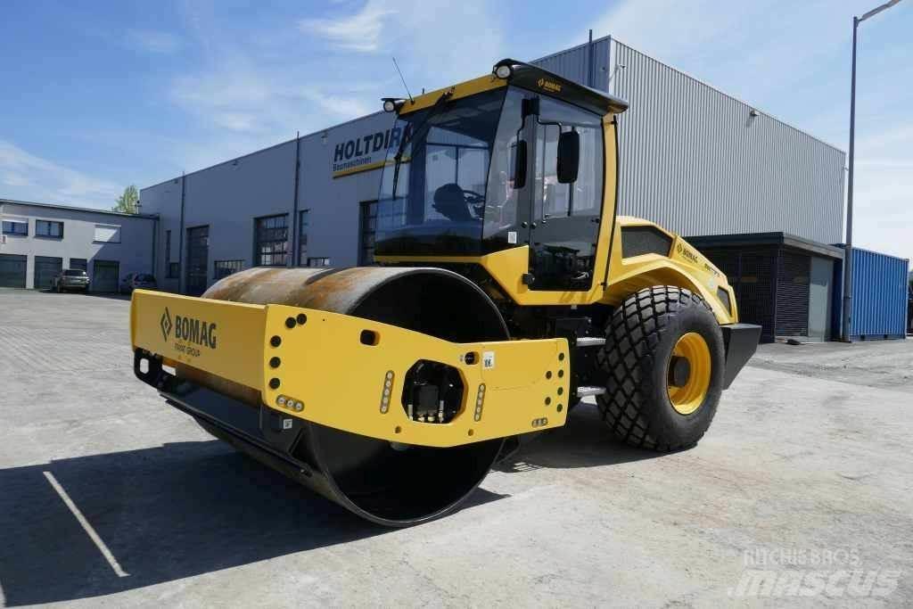 Bomag BW 213 D-5 土壤壓實機