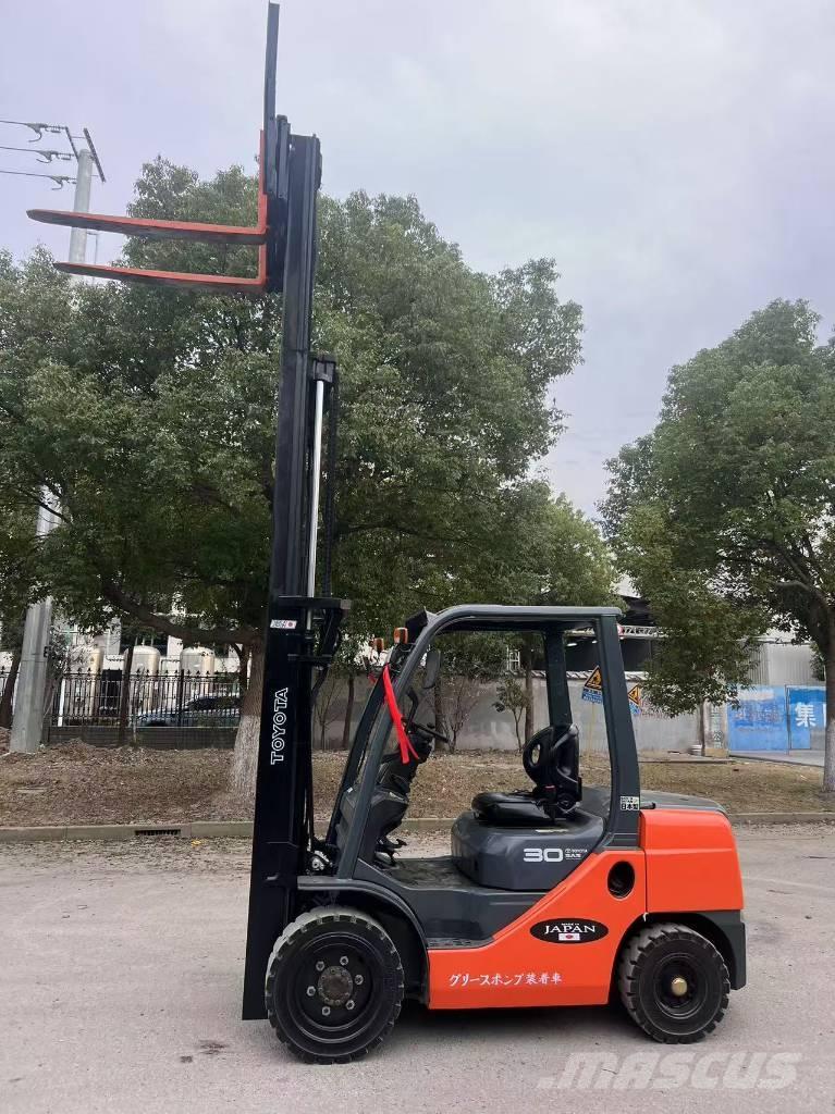 Toyota 3t 柴油卡車