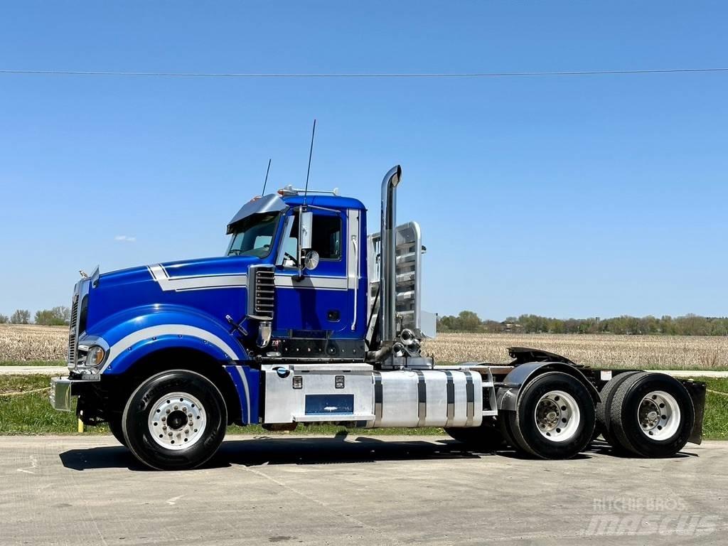 Mack Titan TD 713 其他貨車