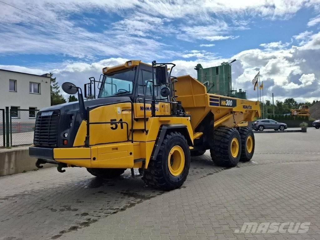 Komatsu HM 300 鉸接式起吊車