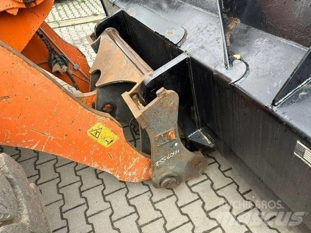 Hitachi ZW 150 輪胎式裝載機