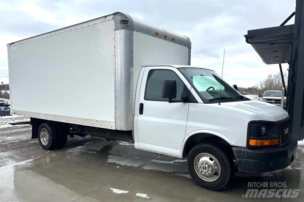 GMC Savana G3500 貨箱式卡車