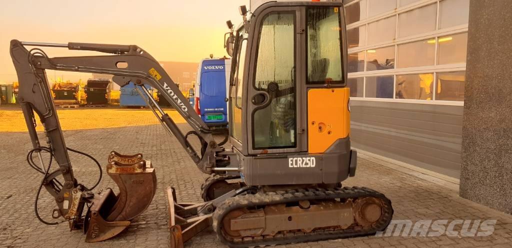 Volvo ECR 25 D 小型挖土機/掘鑿機<7t(小型挖掘機)