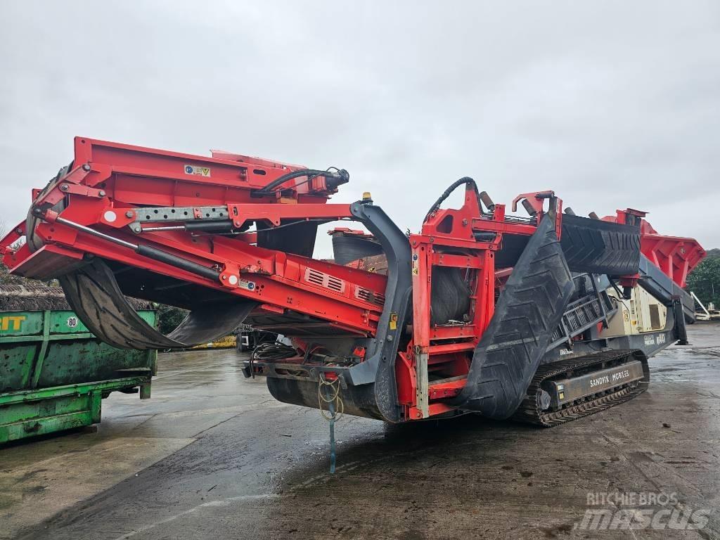 Sandvik QE 441 移動式篩選機