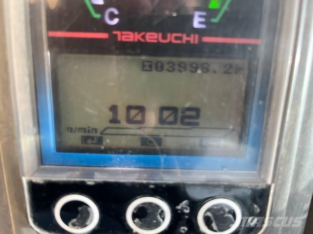 Takeuchi TB 225 小型挖土機/掘鑿機<7t(小型挖掘機)