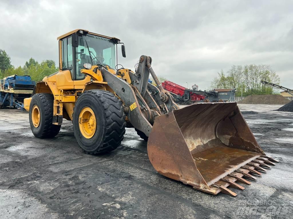 Volvo L 120 F 輪胎式裝載機