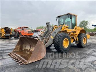 Volvo L 120 F 輪胎式裝載機