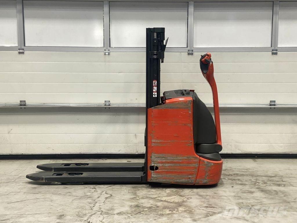 Linde L12 I 行走控制式堆積機