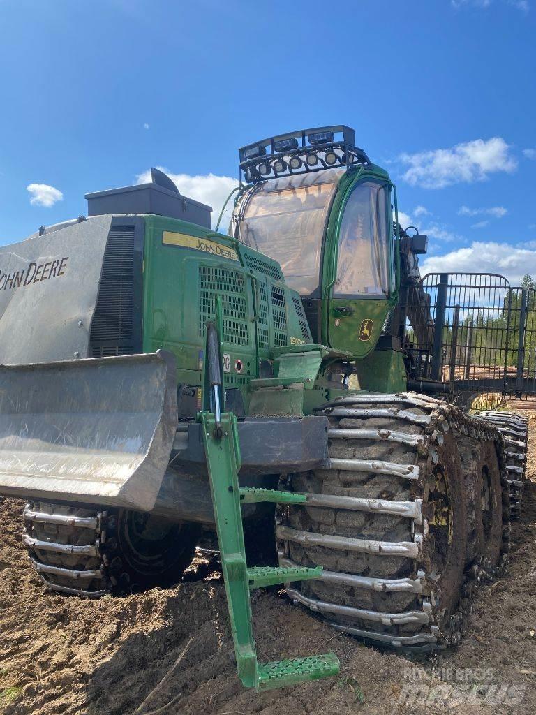 John Deere 1910G 集運機