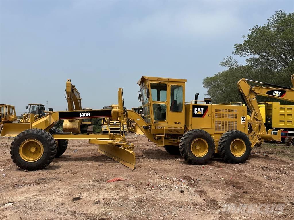 CAT 140 G 平土機