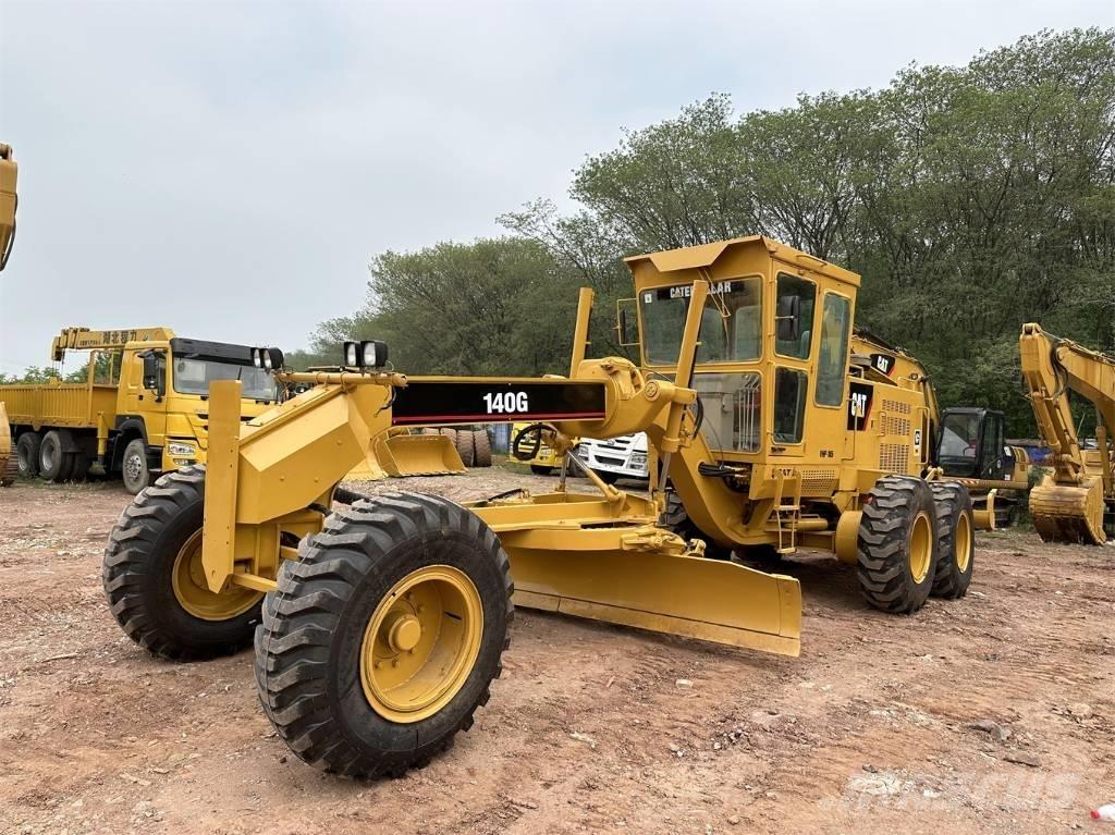 CAT 140 G 平土機