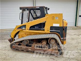 CAT 277 滑移轉向裝載機