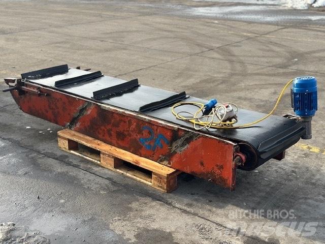 Terex Finlay 2500 mm 輸送機
