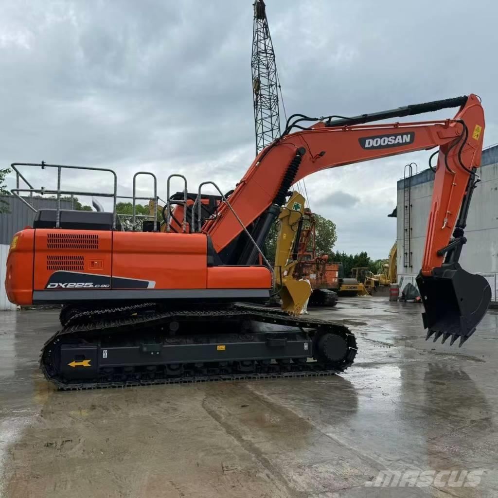 Doosan DX 225 LCA 履帶式 挖土機/掘鑿機/挖掘機