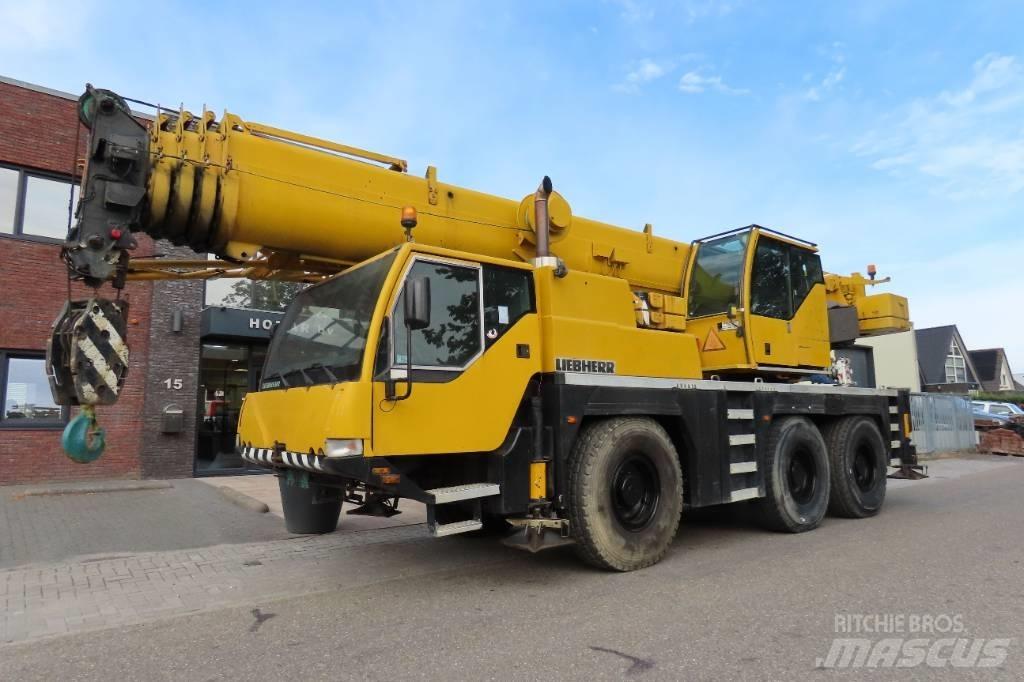 Liebherr LTM 1055-1 全路面起重機/吊車