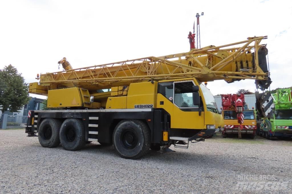 Liebherr LTM 1055-1 全路面起重機/吊車