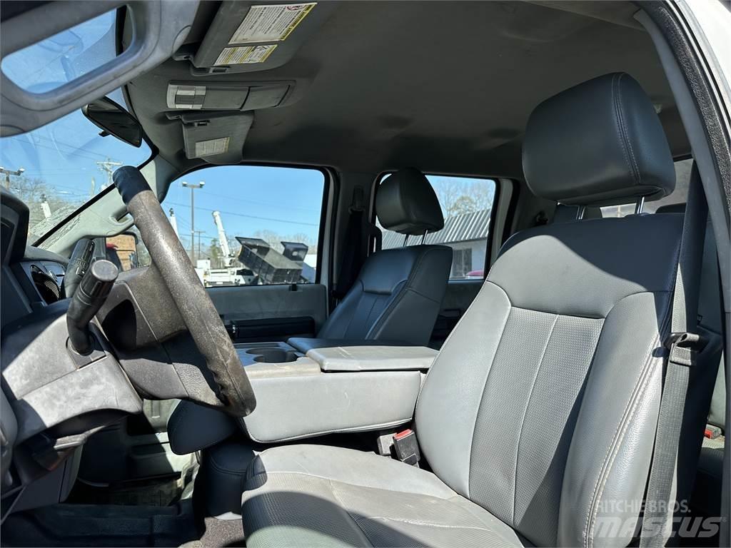Ford F550 傾卸式卡車