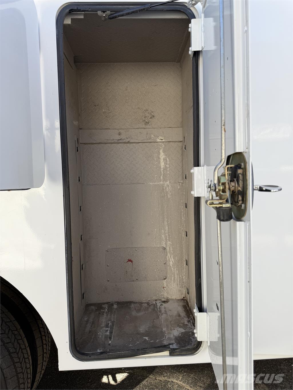 Ford F550 都市/通用型車輛