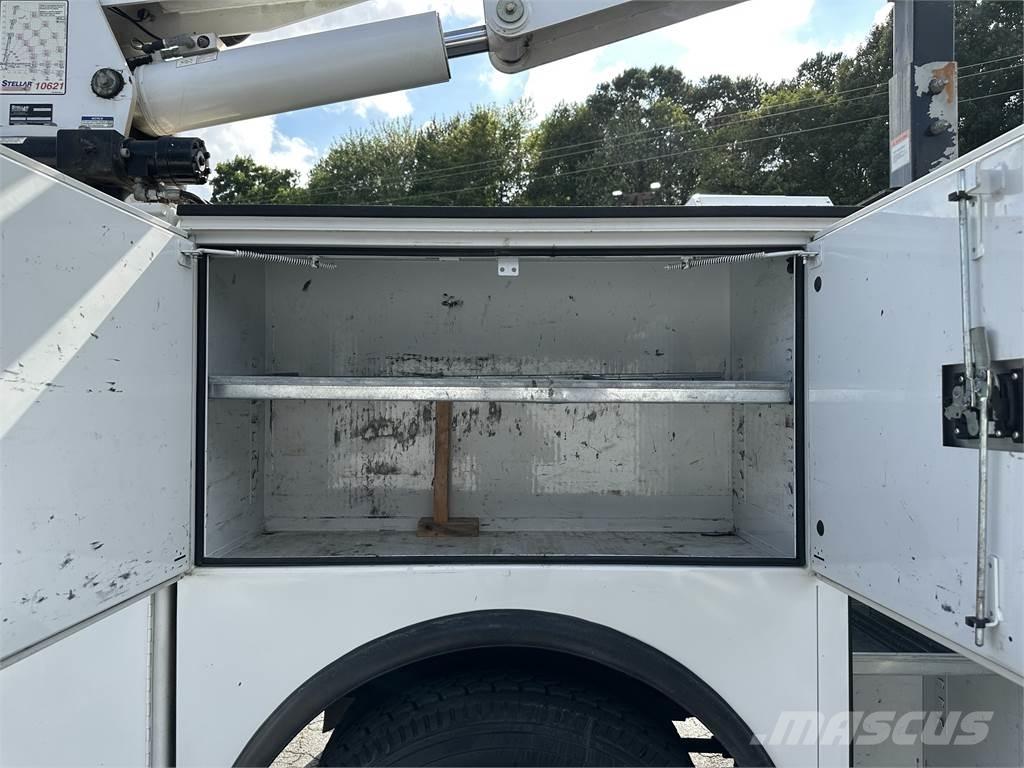 Ford F750 都市/通用型車輛