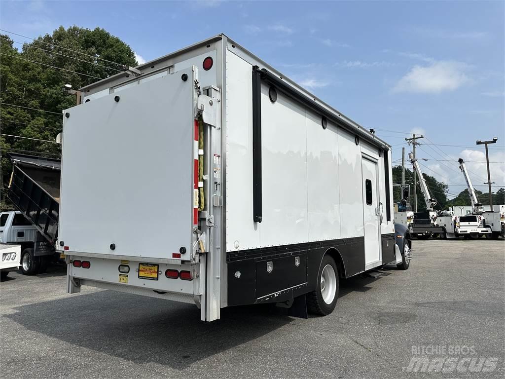 Peterbilt 337 其他貨車