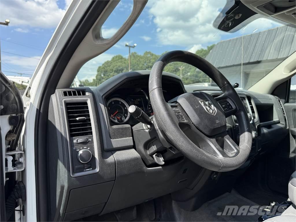 RAM 5500 都市/通用型車輛