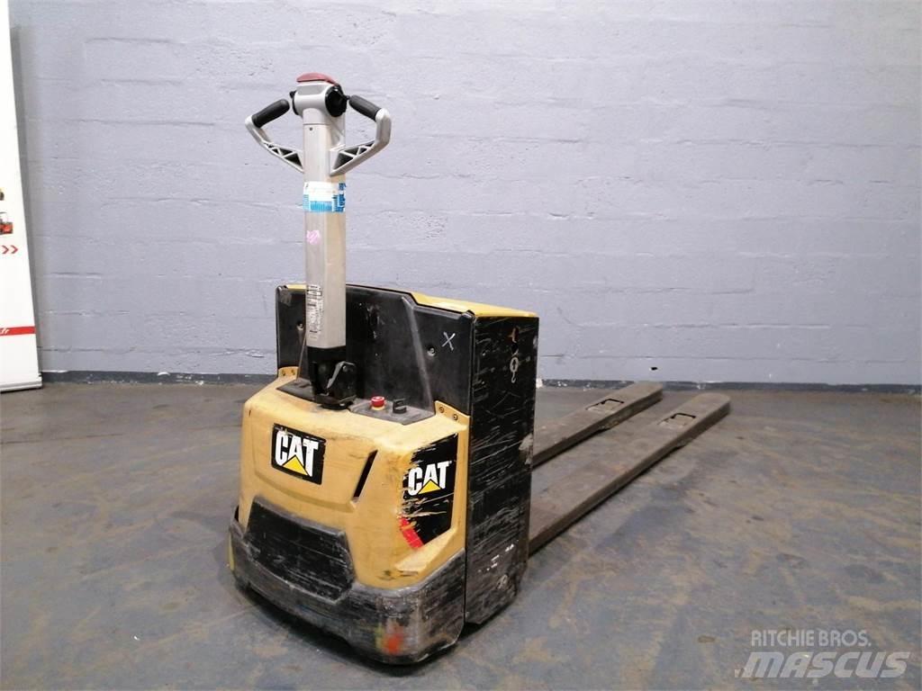 CAT NPP20N2 行走控制式堆積機