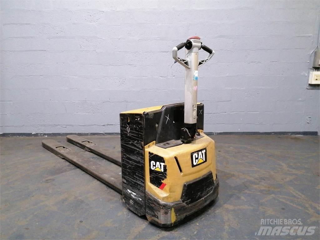 CAT NPP20N2 行走控制式堆積機