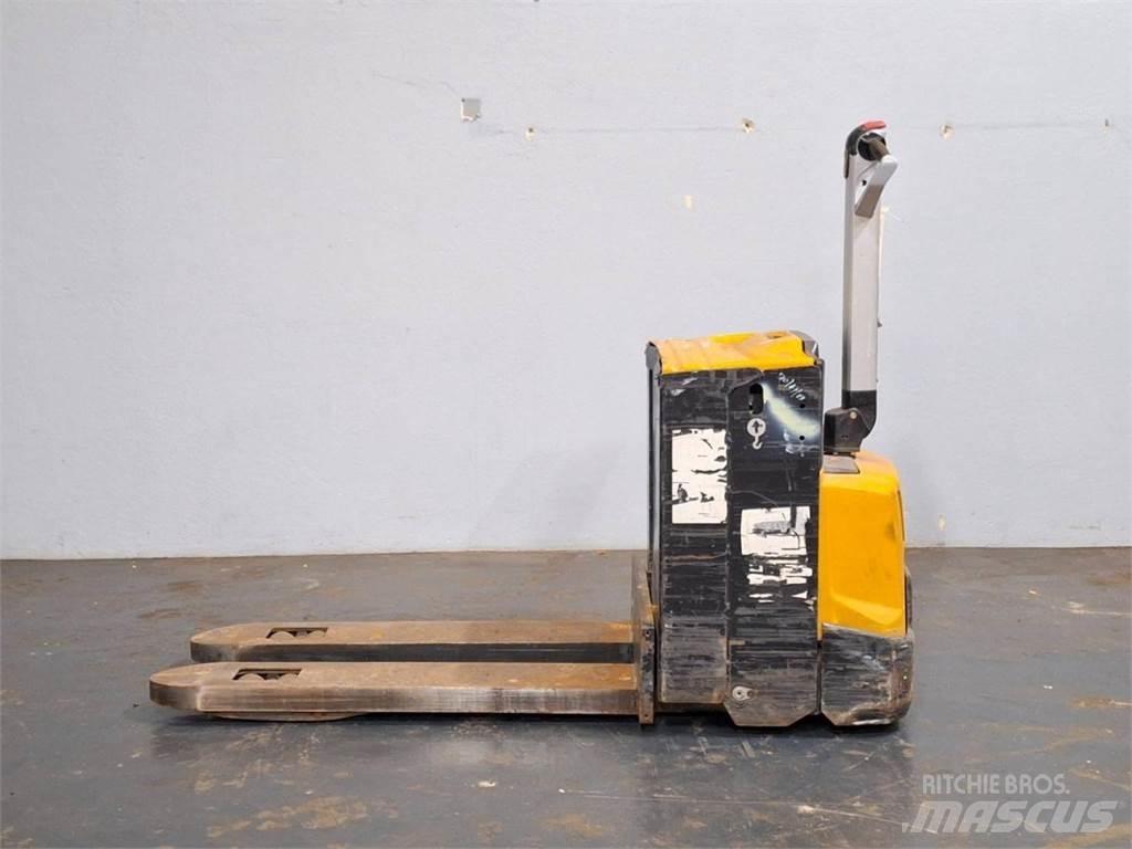 CAT NPP20N2E 行走控制式堆積機