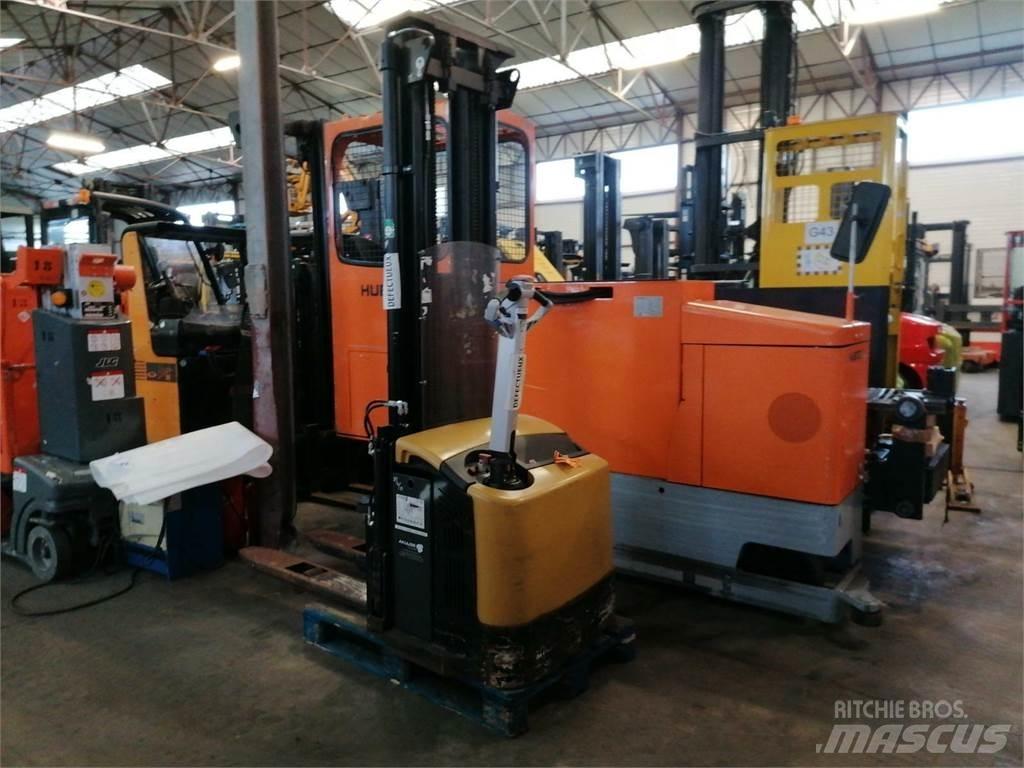 CAT NSP16N 行走控制式堆積機