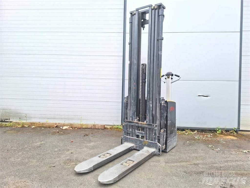 CAT NSP16N2 行走控制式堆積機