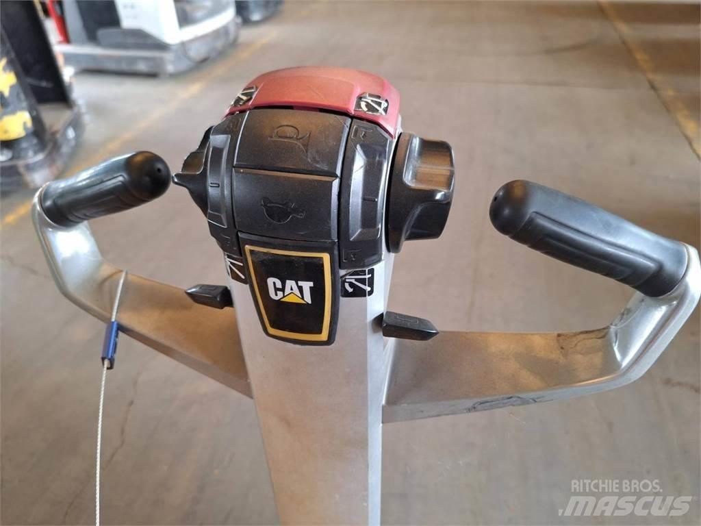 CAT NSP16N2 行走控制式堆積機