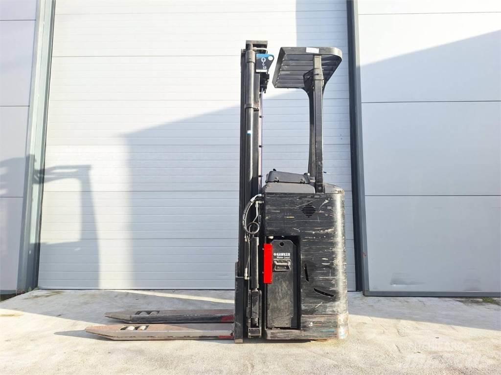 CAT NSR16N 自走式堆積機
