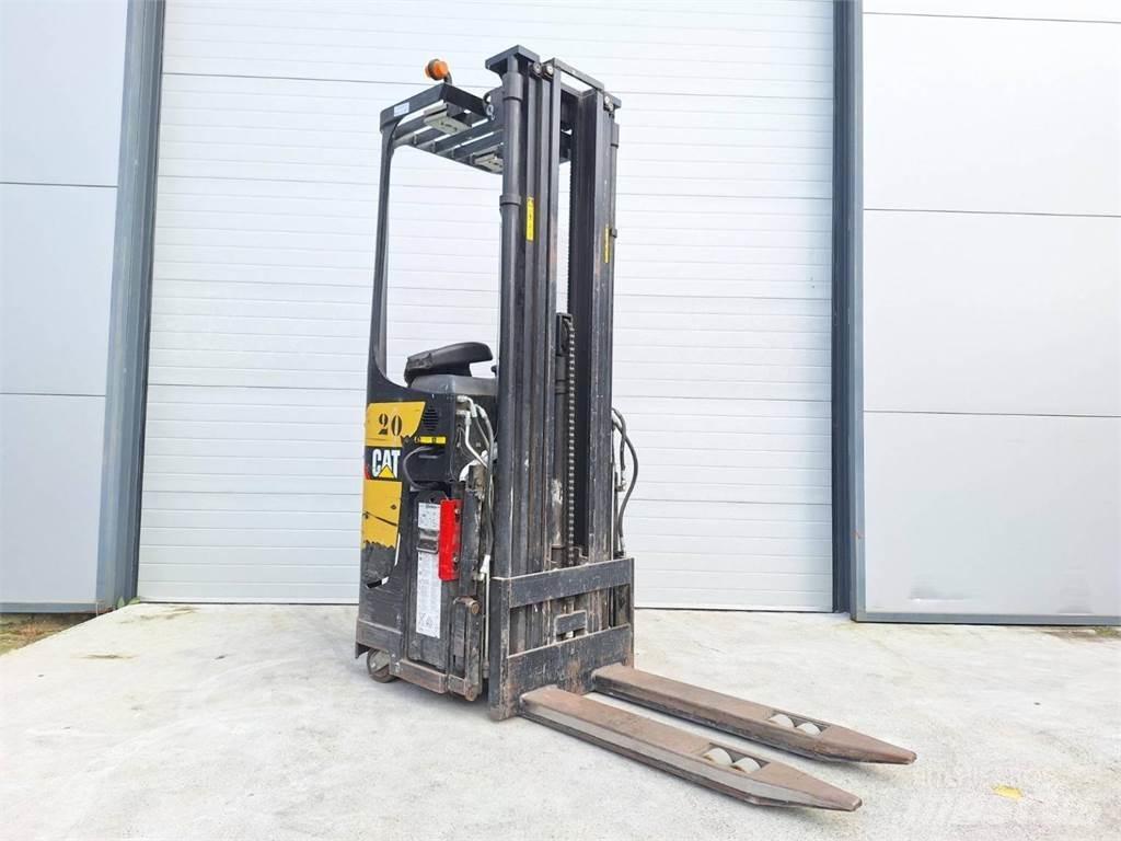 CAT NSR16N 自走式堆積機