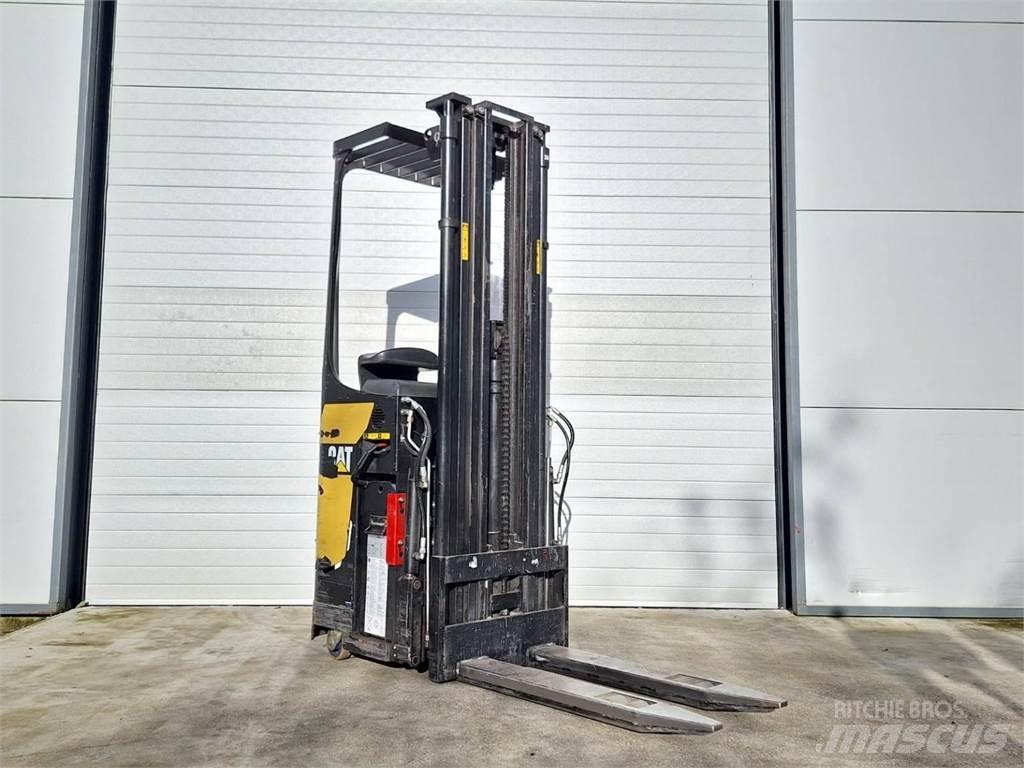 CAT NSR16N 自走式堆積機