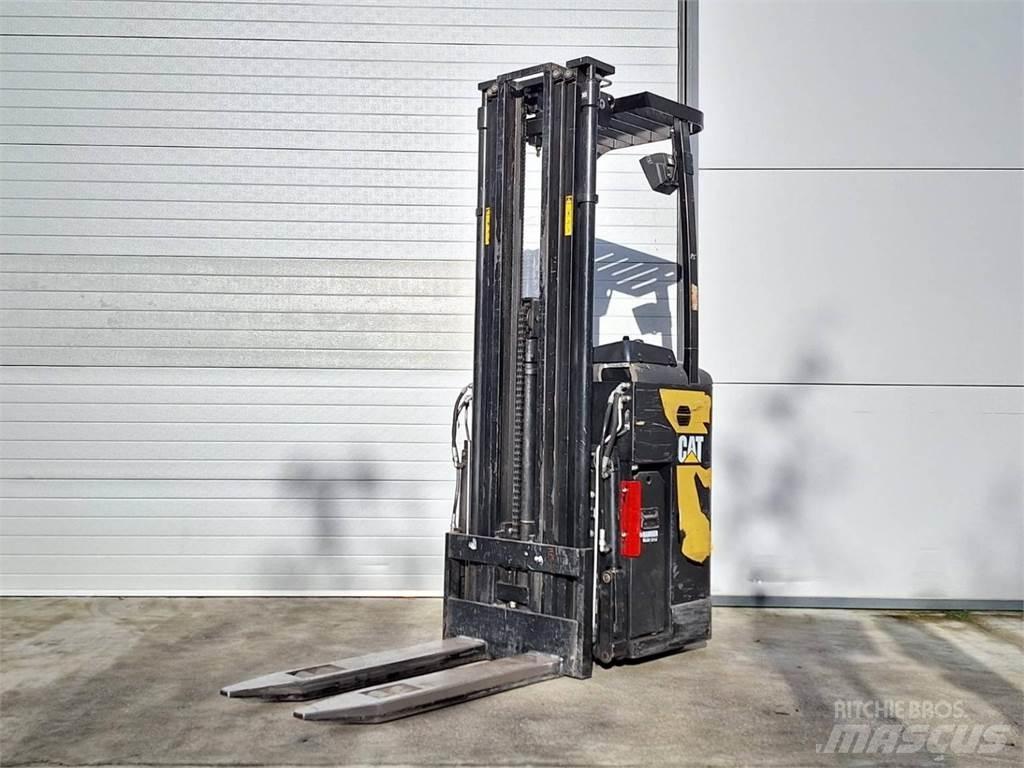 CAT NSR16N 自走式堆積機