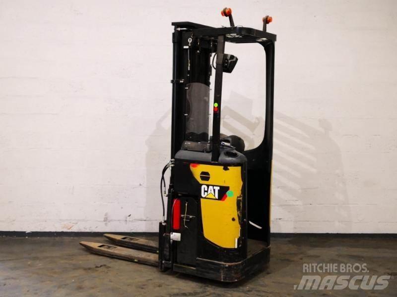 CAT NSR16N 自走式堆積機