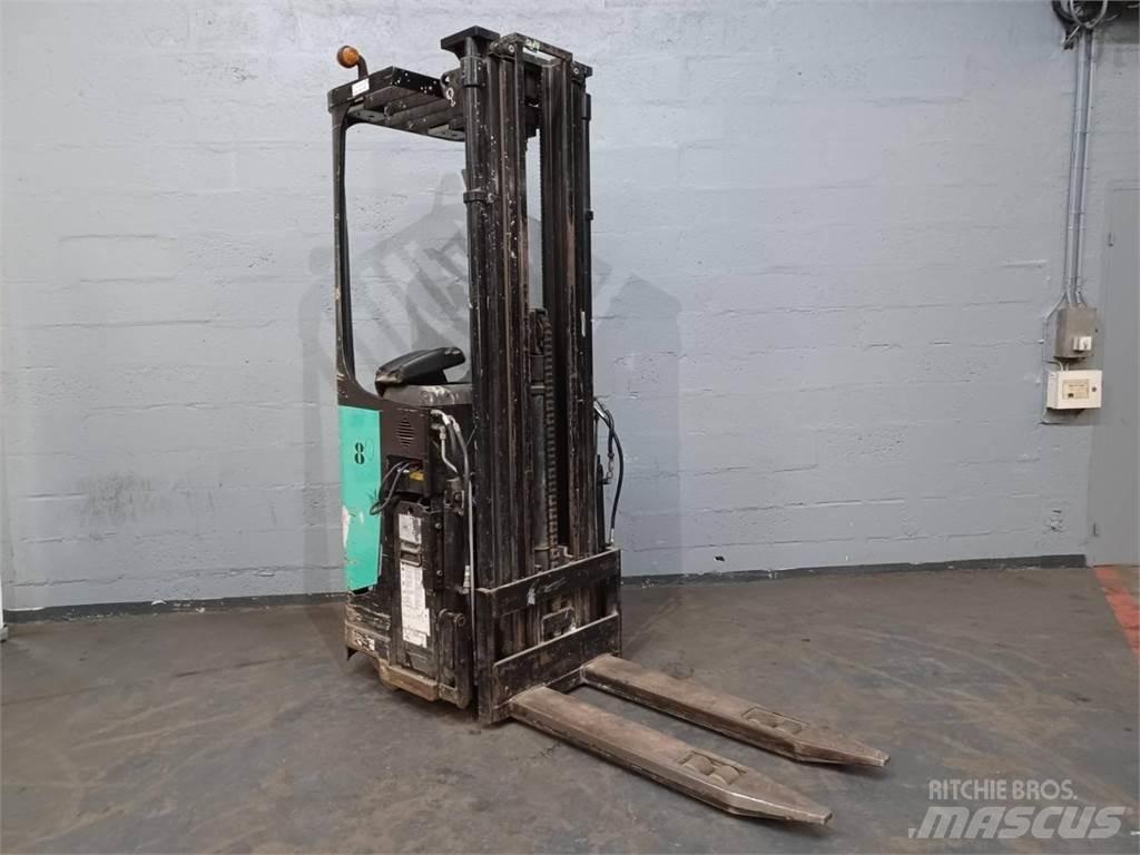 CAT NSR16N 自走式堆積機